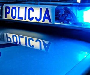4-latek wpadł pod przyczepkę samochodową. Auto prowadził ojciec dziecka