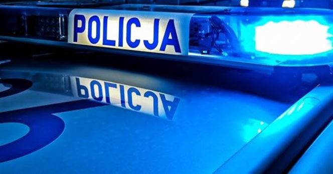 4-latek wpadł pod przyczepkę samochodową. Auto prowadził ojciec dziecka