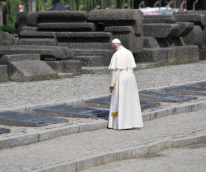Papież Franciszek w obozie Auschwitz Birkenau