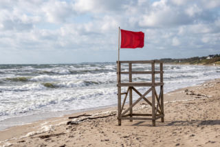 Sinice Sarbinowo. Czy w Sarbinowie można się kąpać 20.08? Flaga, warunki pogodowe