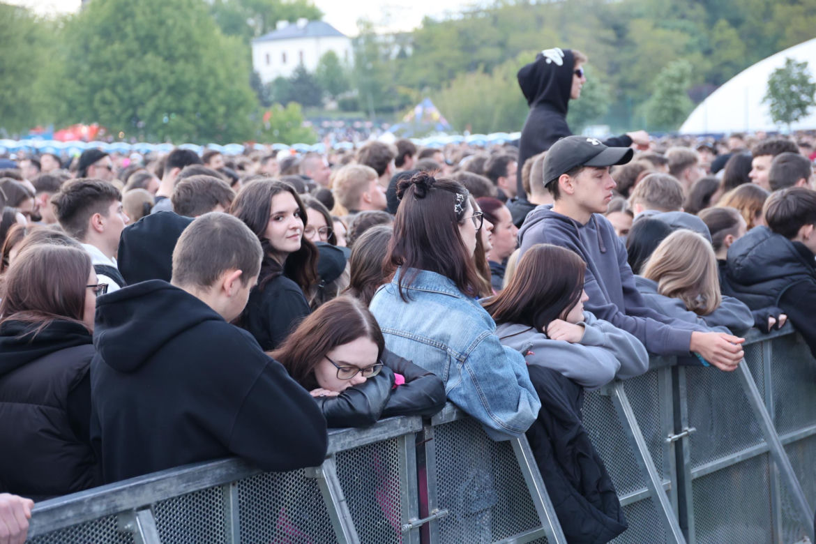 Tłum studentów bawił się pierwszego dnia Juwenaliów Politechniki Lubelskiej 2025