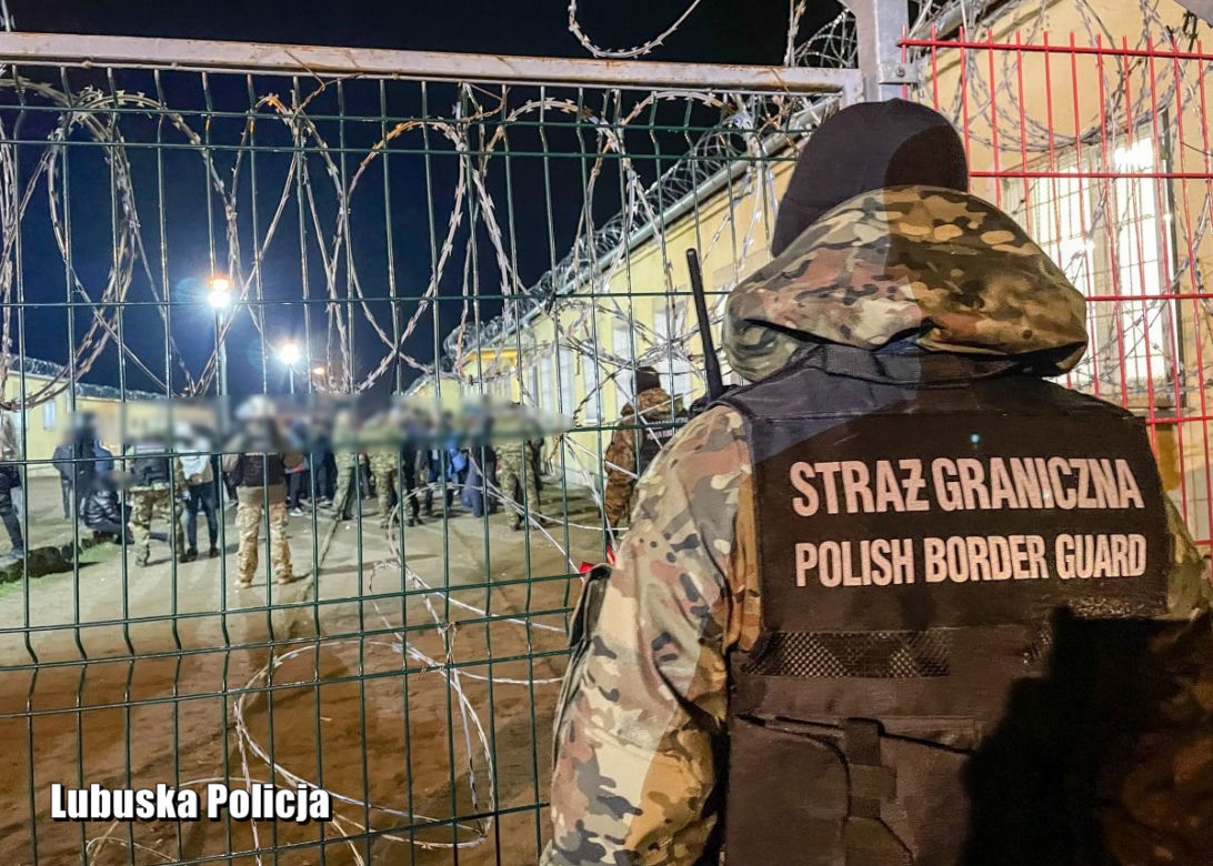 Bunt w strzeżonym ośrodku dla cudzoziemców w Wędrzynie 25.11.2021