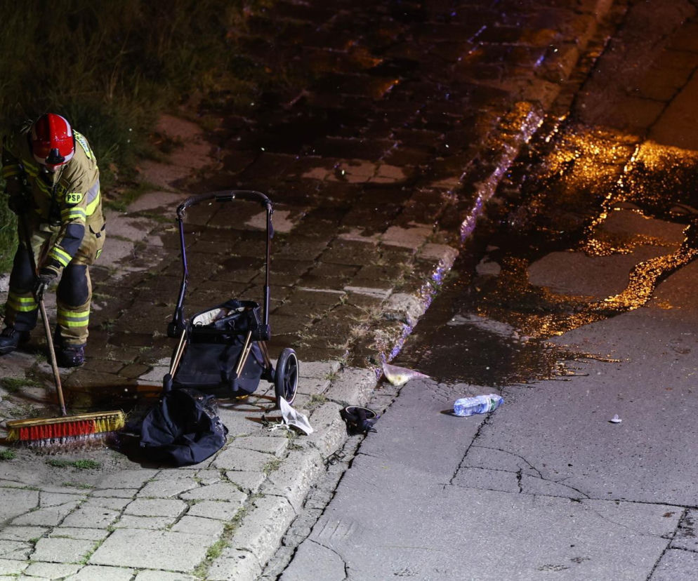 Małżeństwo zginęło na chodniku. Ich dziecko walczy o życie. Tragiczny wypadek w Krakowie
