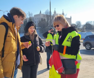 W walentynki policja przypomina, że kochać musimy się też na drodze