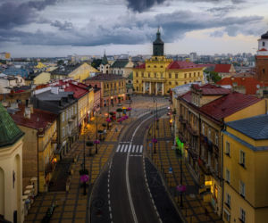Przyjechał do Polski z Wielkiej Brytanii. Porównuje nasz kraj do Singapuru