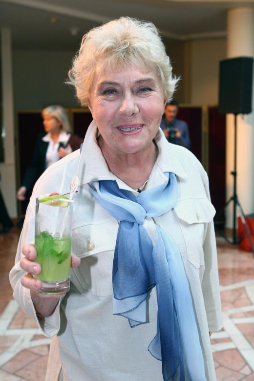 Teresa Lipowska kiedyś i dziś. Tak przez dekady zmieniała się uwielbiana Barbara z "M jak miłość"