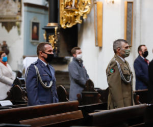 Święto Flagi i Konstytucji 3 Maja w Toruniu. Tak wyglądały w czasach pandemii koronawirusa