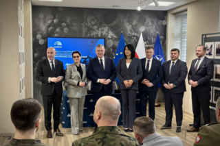 Milowy krok w programie Narew. Umowa inwestycyjna na polskie komponenty do rakiet CAMM-ER podpisana