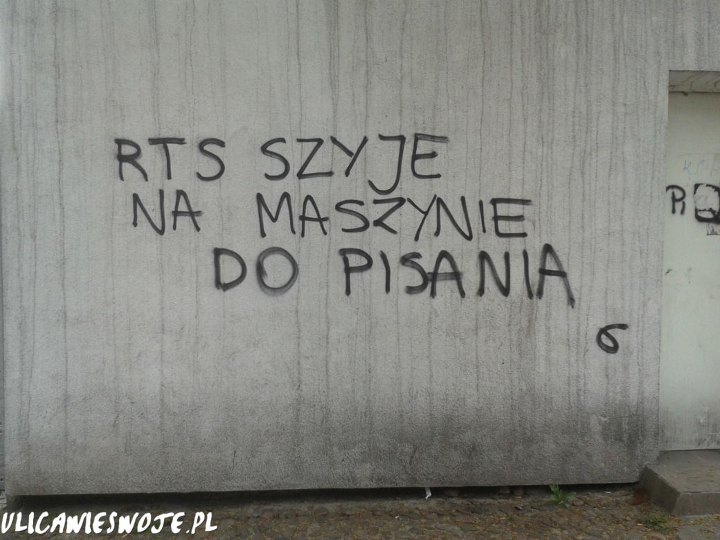 Napisy na łódzkich murach: Sztuka czy wandalizm? Ulica wie swoje...