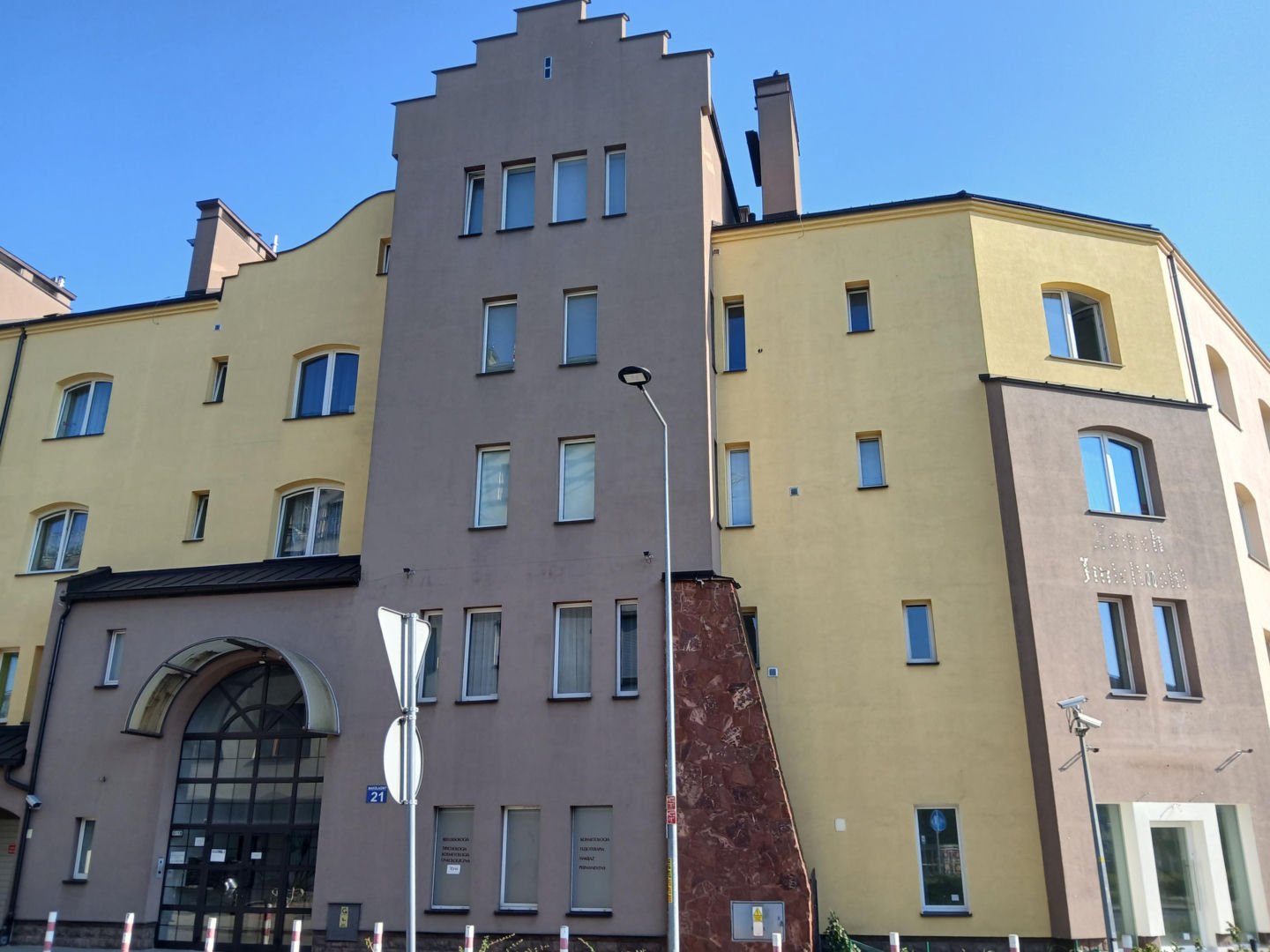 Blok Zamek Imieliński przy ul. Makolągwy w Warszawie