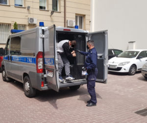 Ukradł złoty łańcuszek pasażerce tramwaju