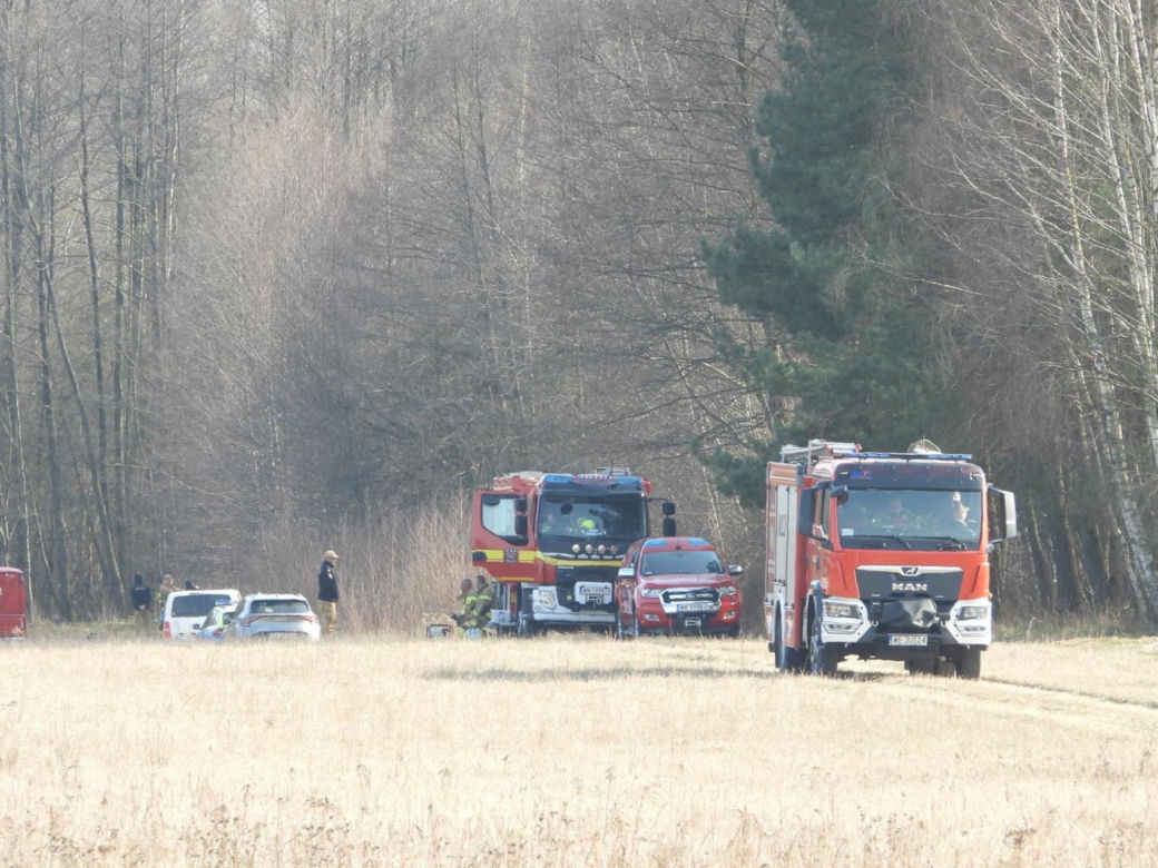 Niezidentyfikowany obiekt spadł pod Mińskiem Mazowieckim. Ruszyła akcja służb