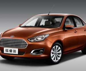 nowy Ford Escort 2015