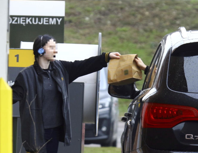 Marta Kaczyńska kupiła synowi obiad w fast foodzie