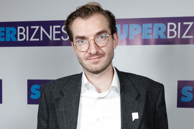 Zniknęło nazwisko Hołowni! Polska 2050 miała być "2K50", ale wybrano coś innego. Dla…