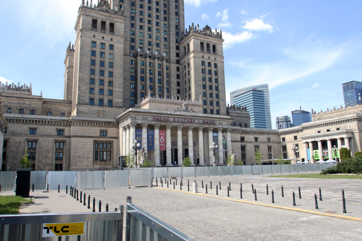 Plac Centralny w Warszawie. Rozpoczęła się budowa