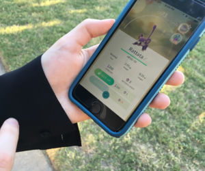 Pokemon GO to gra, która błyskawicznie zyskała gigantyczną popularność.