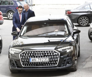 Kaczyński prosi o pieniądze