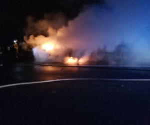 Pijany 21-latek na A4. Płonące auto na autostradzie [ZDJĘCIA]