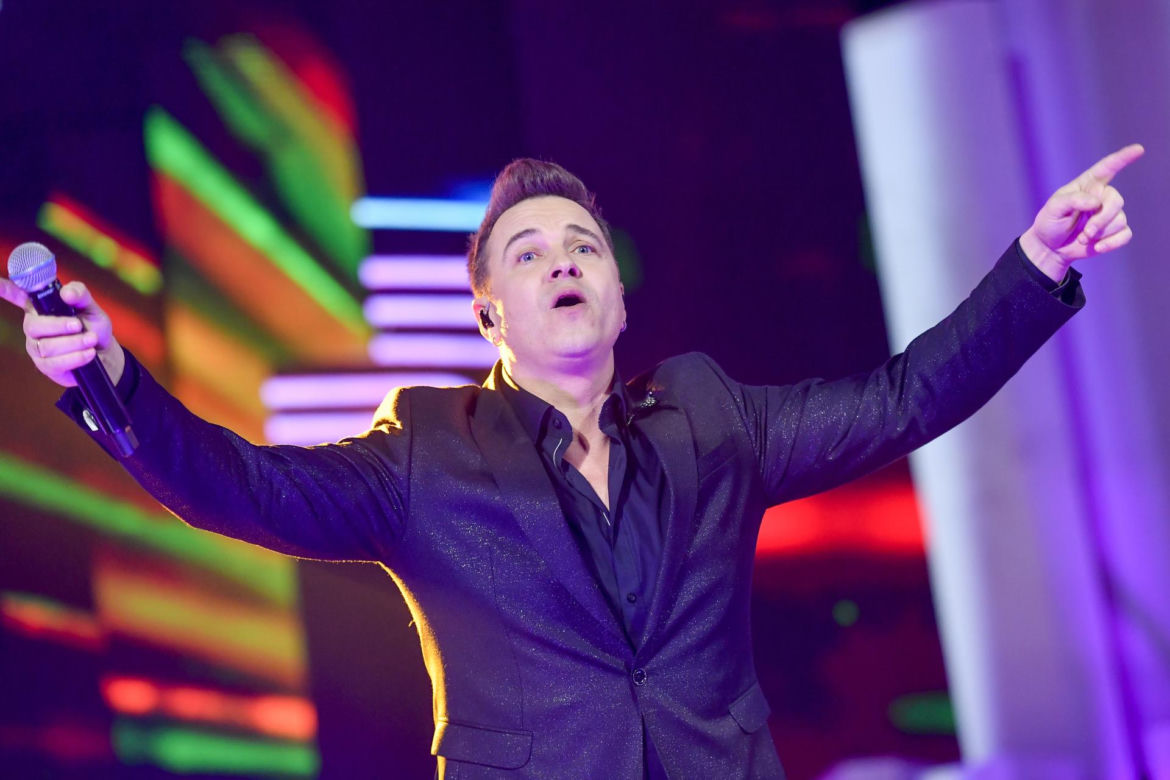 Zaczynał od rocka, dziś jest królem disco polo. Tak przez lata zmieniał się Radek Liszewski