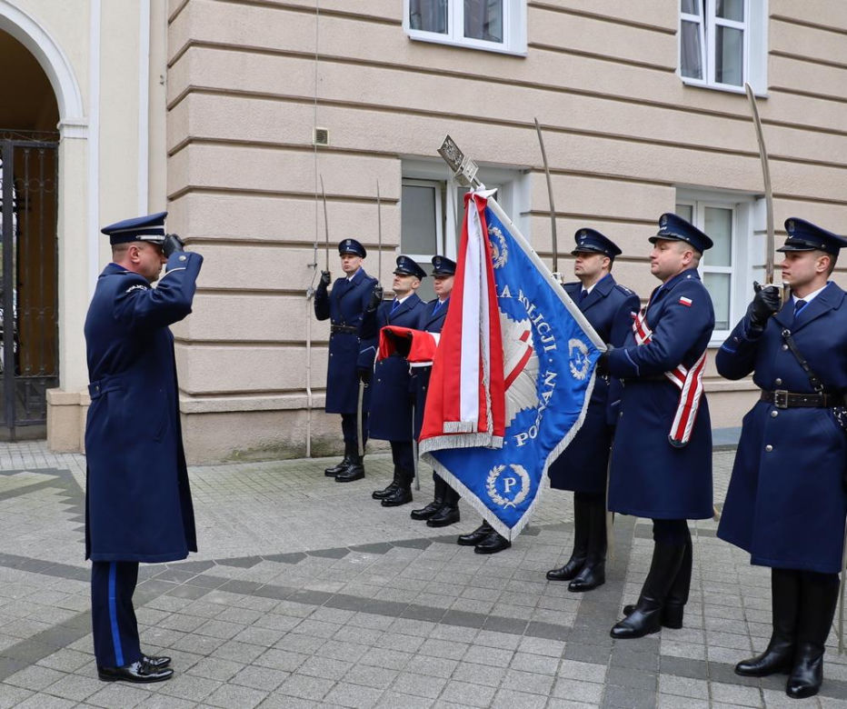 Wielkopolska policja. Uroczyste ślubowanie nowych policjantek i policjantów w Poznaniu