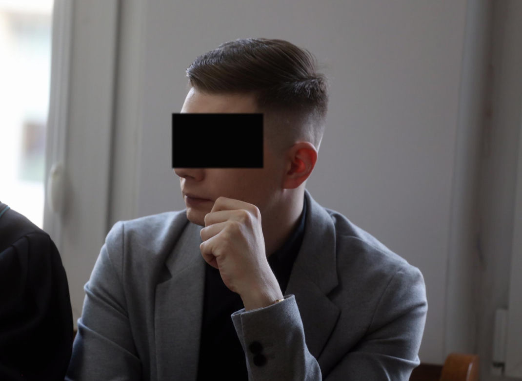 Tak zatrzymywali Patryka D. Policjanci zeznali przed sądem jak wyprowadzali z mieszkania kierowcę białego porsche