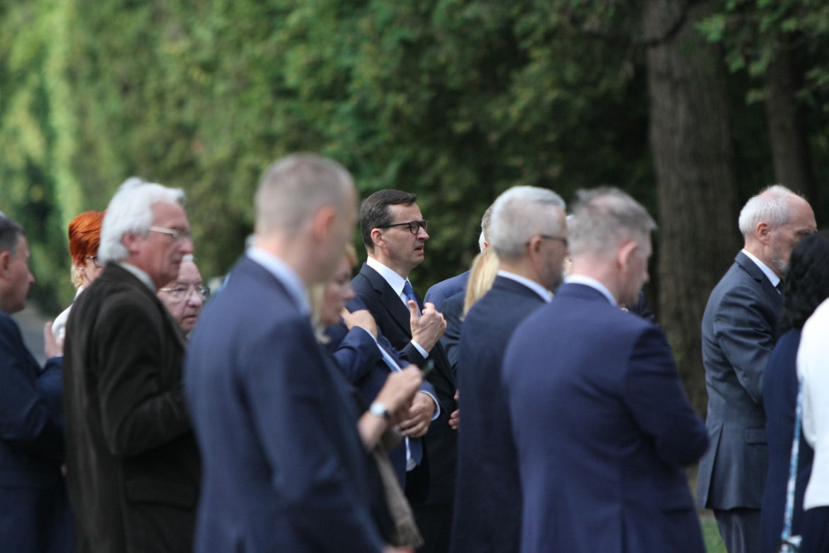 Kaczyński złożył kwiaty na grobie Kornela Morawieckiego 