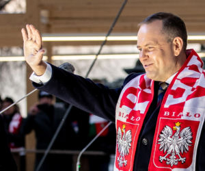 Prezydent na Jasnej Górze wśród kibiców. Podziękował za obronę  hasła „Bóg, Honor, Ojczyzna”