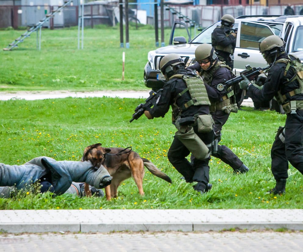 ANTYTERRORYŚCI GOTOWI NA SZCZYT