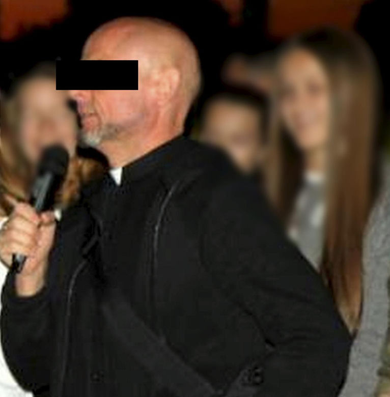 Ksiądz podejrzany o molestowanie nastolatek zatrzymany w Anglii