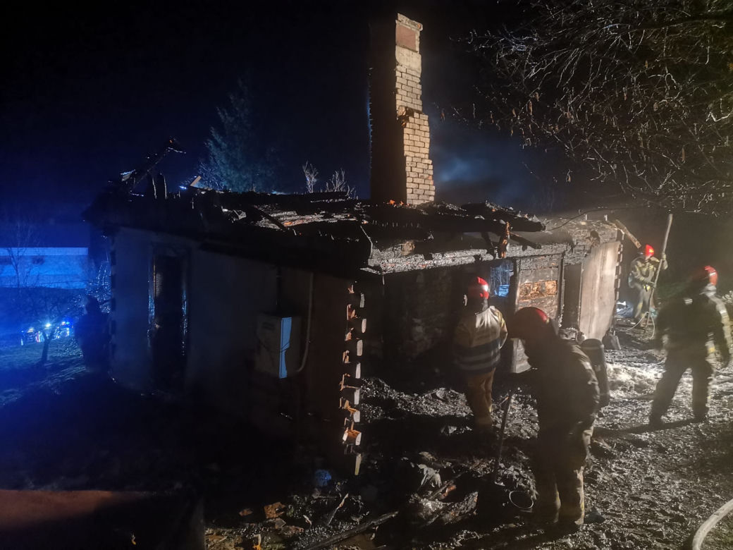 Ogromny pożar w gm. Stary Zamość. W całej miejscowości wyłączono prąd!