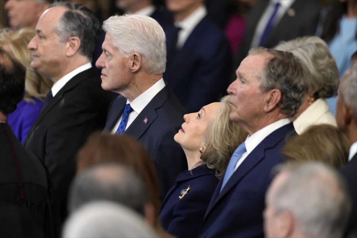 Dopiero teraz pokazali, co zrobiła Hillary Clinton na inauguracji! Zagadkowa sprawa