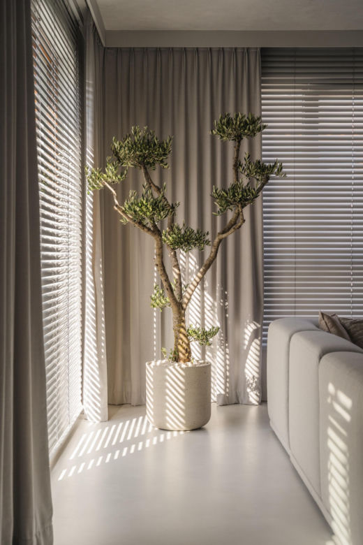 Minimalistyczne mieszkanie architektki