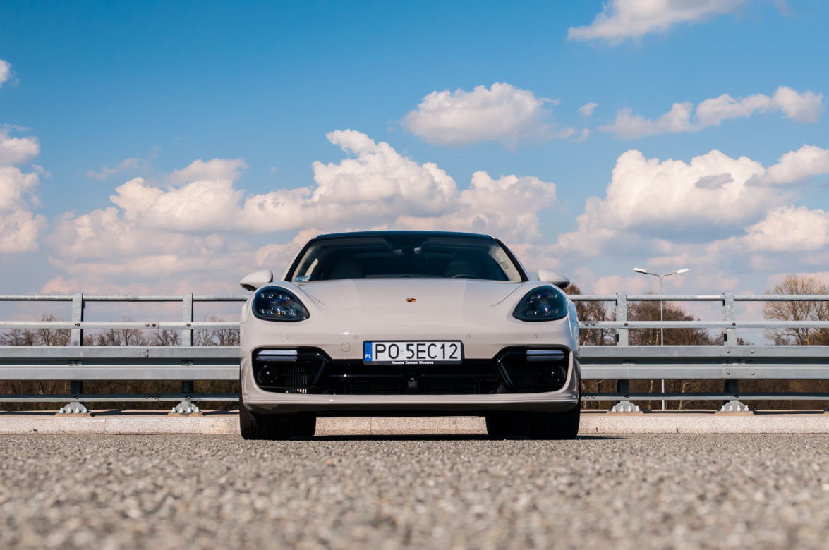 Porsche Panamera Turbo Sport Turismo 4.0 V8 550 KM