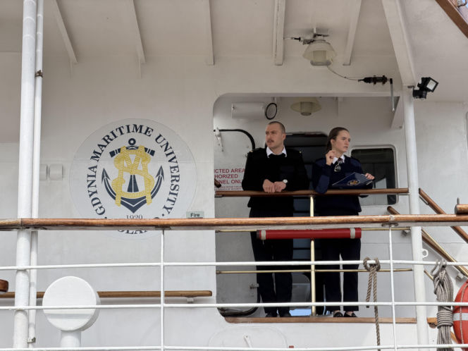 Z Gdyni przez Bahamy do Nowego Jorku! "Dar Młodzieży" wyruszył właśnie w swój najprawdopodobniej ostatni tak długi rejs