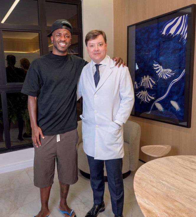 Vinicius Junior przed i po operacji twarzy