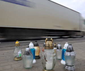 Tir rozjechał matkę z dzieckiem