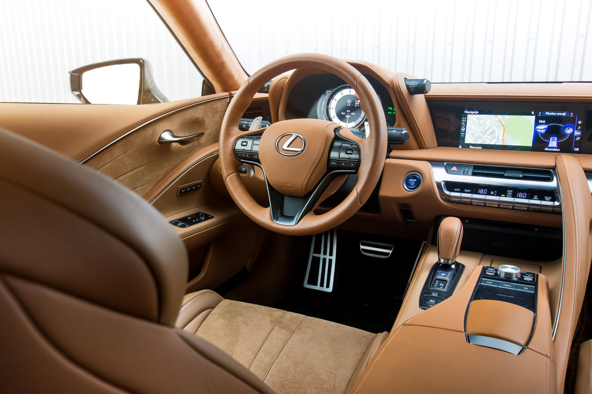 Lexus LC500h 3.5 V6 359 KM Superturismo