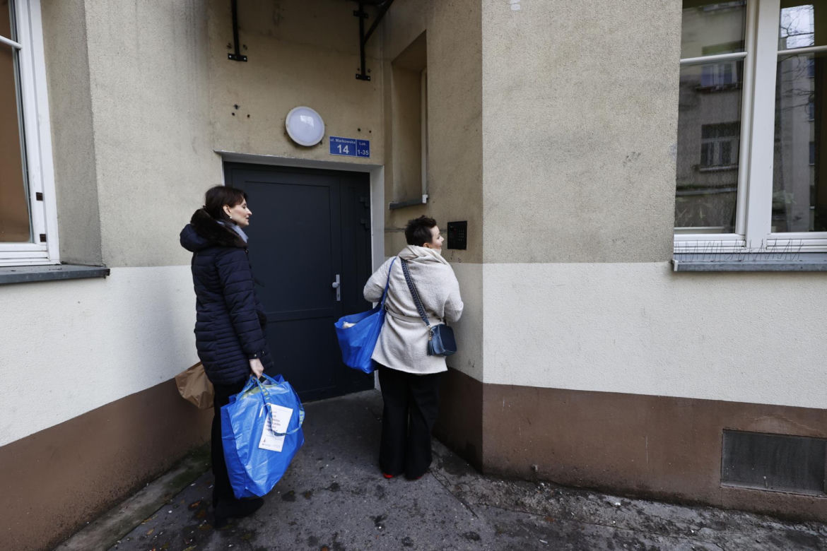 Zanieśliśmy Wigilię seniorom na Pradze. Ekipa "Super Expressu" razem ze stowarzyszeniem "Otwarte Drzwi"