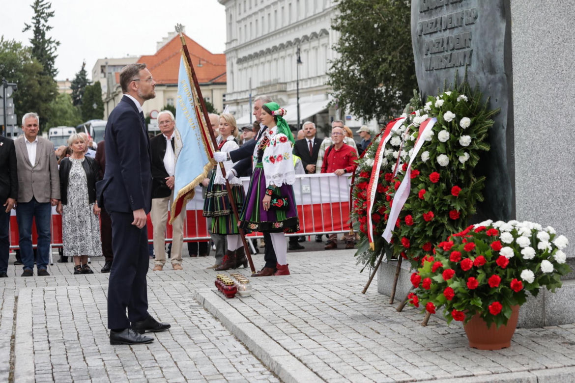 Miesięcznica smoleńska 2025. Kaczyński nie przebiera w słowa, mówi o zbrodni