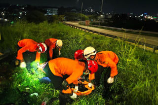 Indonezja/ Władze: w wypadku autobusu zginęło co najmniej 15 osób