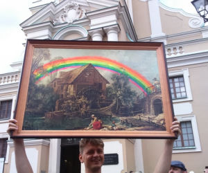  Toruń mówi NIE mowie nienawiści! Tęczowy wiec na Rynku Staromiejskim [ZDJĘCIA]