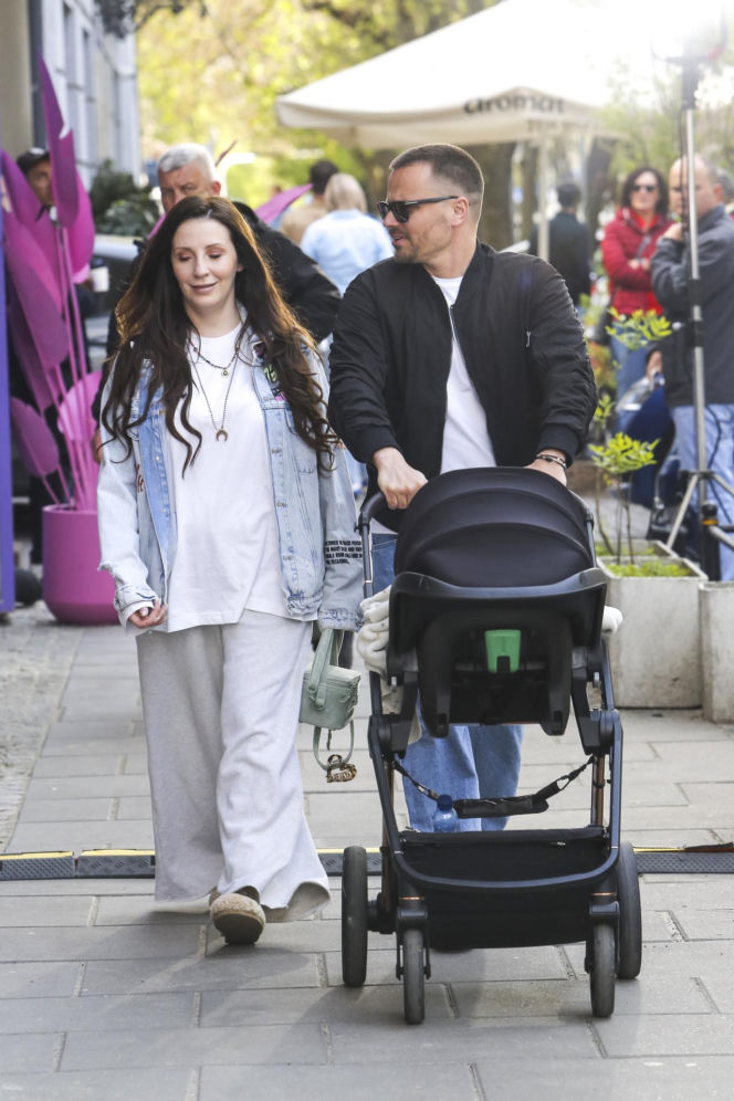 Tak wyglądała Dominika Serowska zanim w jej życiu pojawił się Hakiel. Zdjęcia robią furorę w sieci