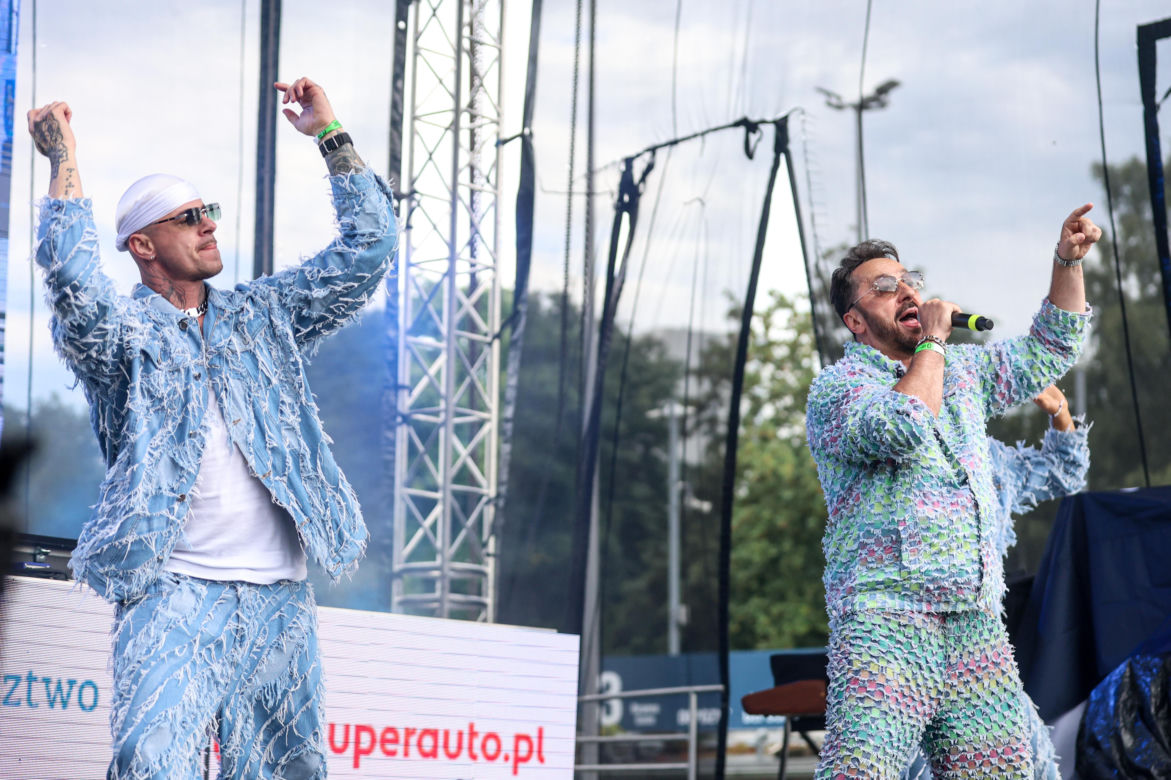 Śląska Scena Letnia na promenadzie przy Stadionie Śląskim w Chorzowie