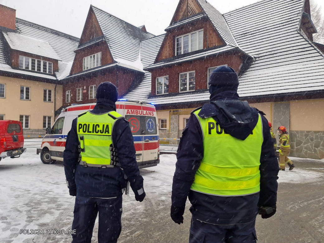 Ewakuacja uczniów ze szkoły w Małopolsce. W budynku ulotniła się drażniąca substancja