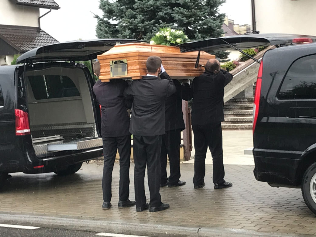 Pogrzeb Haliny A. i jej syna Karola A.