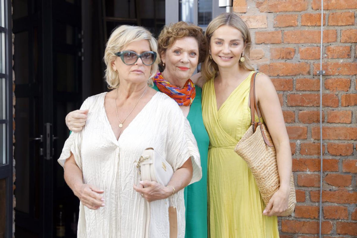 Przyjaciółki odc. 255. Małgorzata Socha (Inga), Ewa Kasprzyk (Maria), Elżbieta Jarosik (Ela)