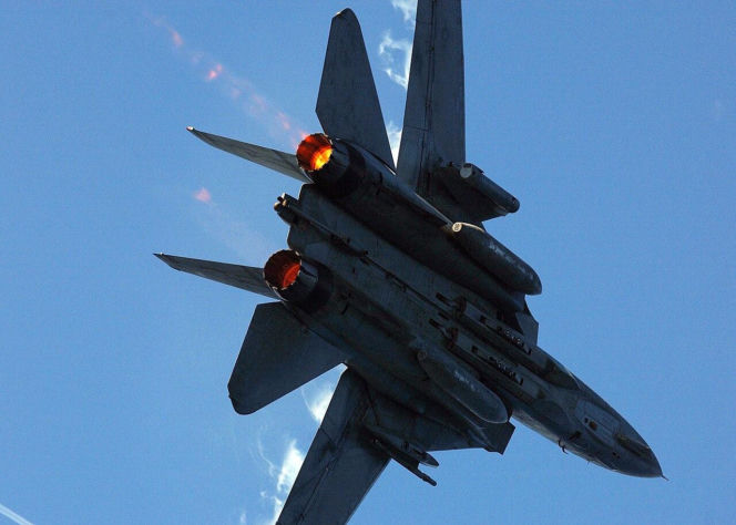 Koniec legendy F-14 Tomcat w Iranie? Zdjęcia satelitarne potwierdzają zniszczenie „perskich kotów”