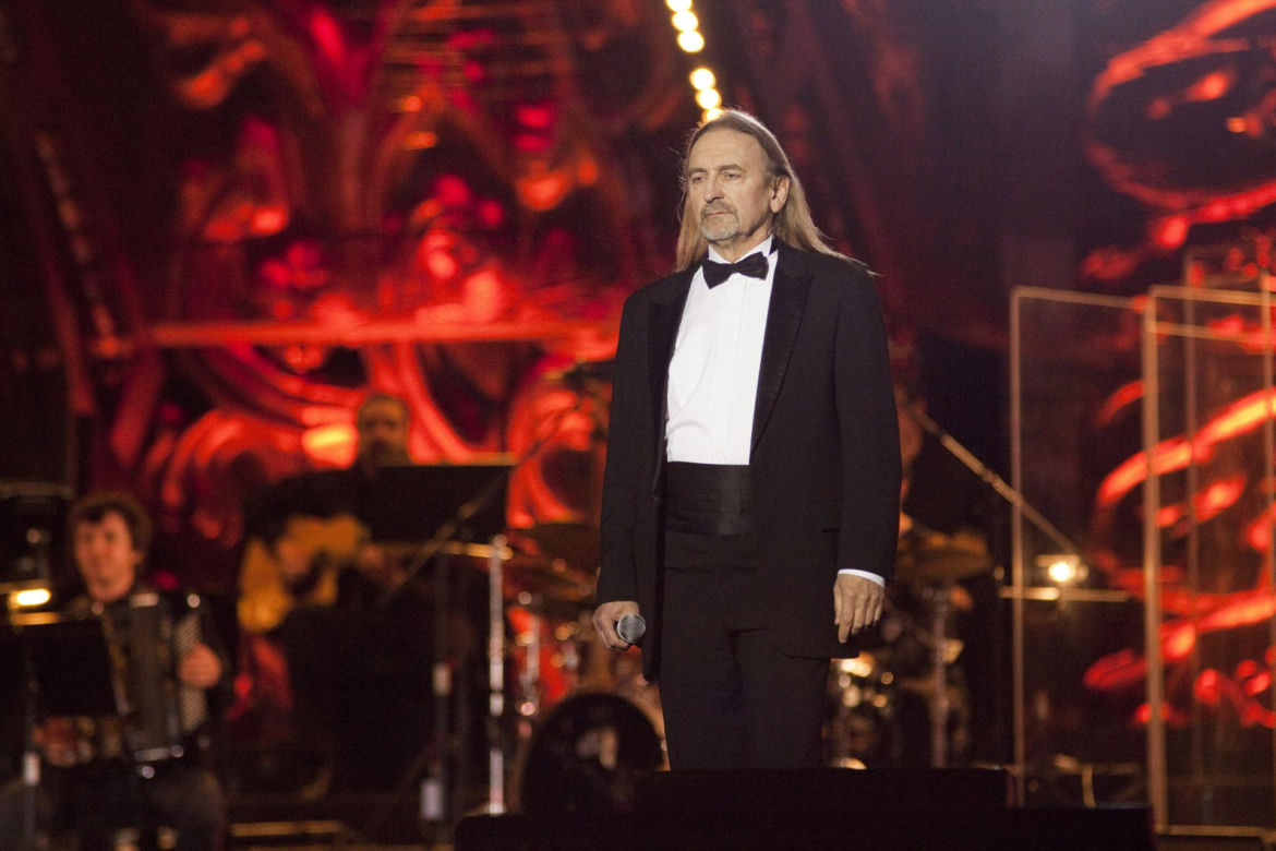 Zanim został głosem rocka, Marek Piekarczyk budował piece. Tak przez lata zmieniał się juror "The Voice"