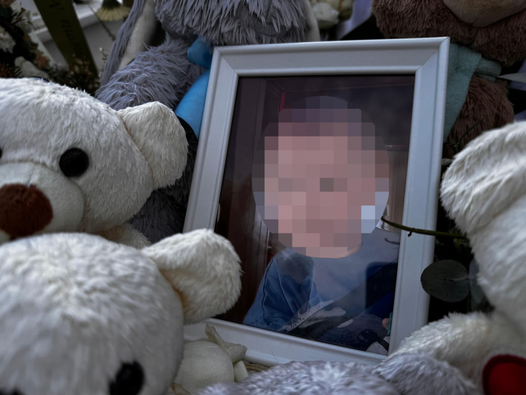 Grób Miłoszka, który zginął w klubie dziecięcym w Ząbkach